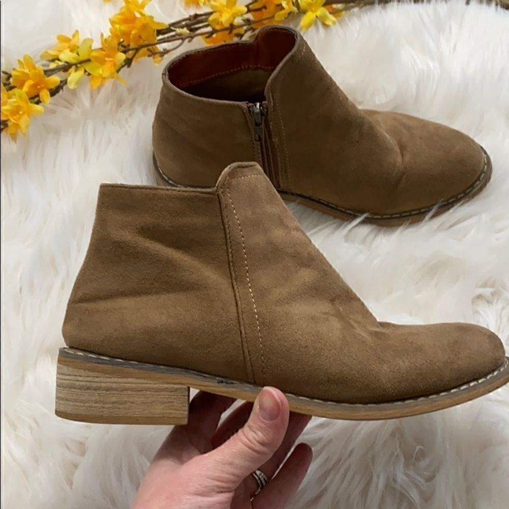 Seven 7 Shoes | Seven 7 Tan Cisco Kid Booties | 7